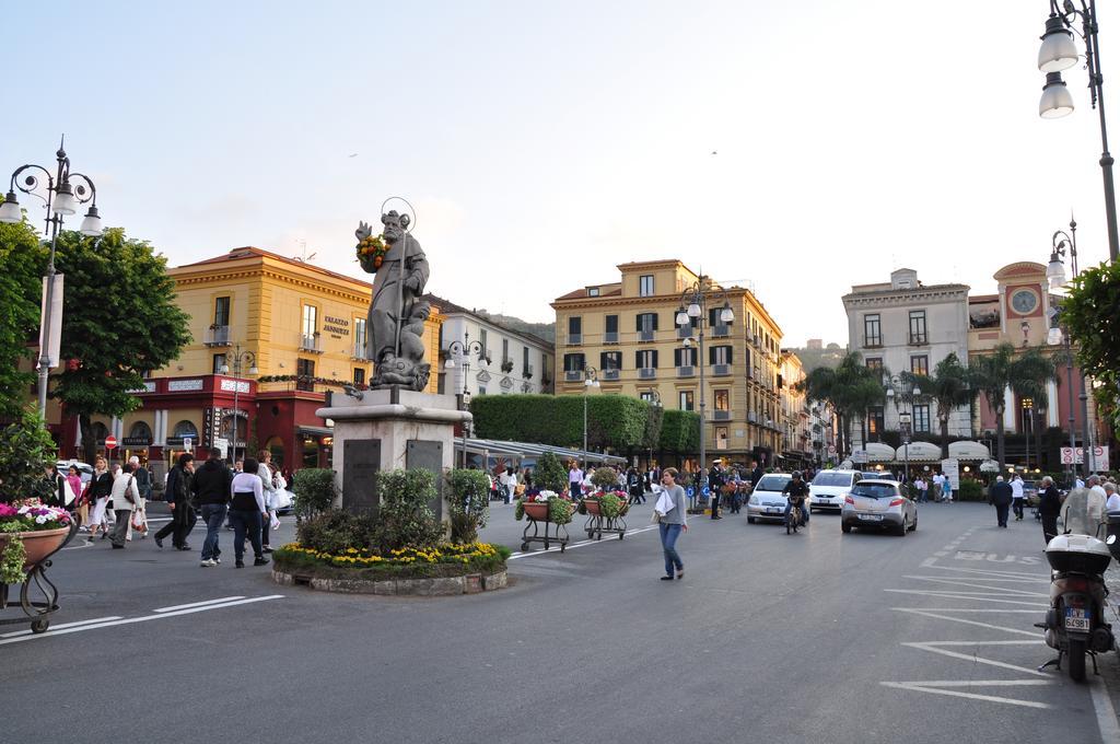 Tasso Apartments Сорренто Экстерьер фото